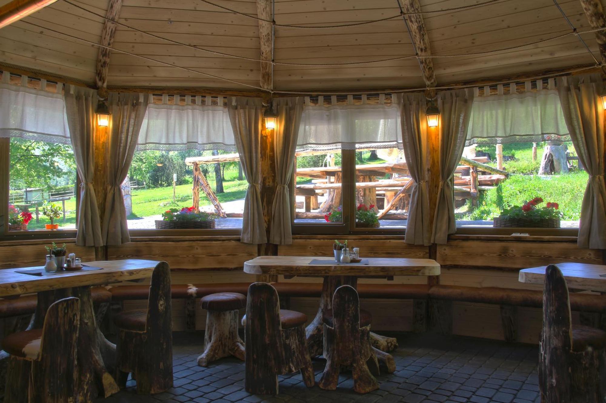 Chata Baba Yaga Zdiar Exterior photo